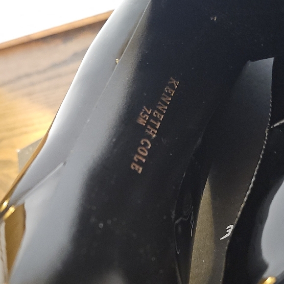 Kenneth Cole Black Glossy Peep-Toe Heels - Picture 6 of 10